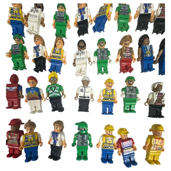 Make-It Blocks Mini Figures Super Heroes Pirates Firefighters Military Lot of 69 - Picture 3 of 7
